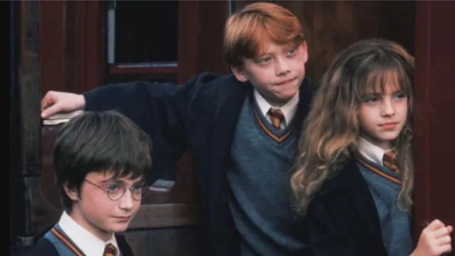 harry-potter-fans-let-down-as-kings-cross-station-skips-hogwarts-express-announcement-tradition